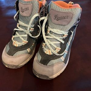 Women’s Danner hiking boots size 5